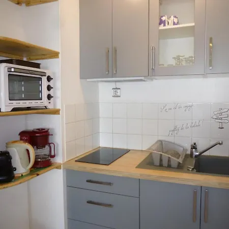 Familial Avec Balcon, A 50m De La - 2 Pieces, 4 Couchages, Wifi Et Parking Gratuits - Fr-1-224c-153 Apartment