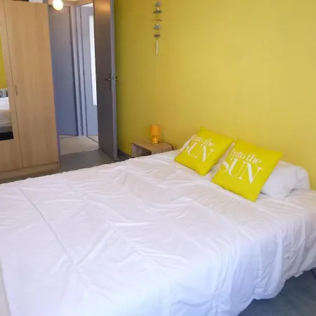 Familial Avec Balcon, A 50m De La - 2 Pieces, 4 Couchages, Wifi Et Parking Gratuits - Fr-1-224c-153 Apartment